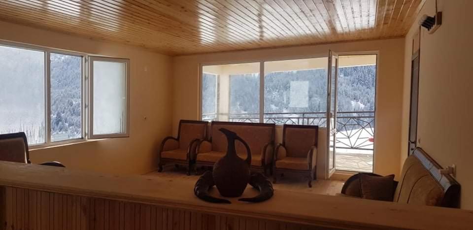 Guesthouse Caucasus Местия Экстерьер фото