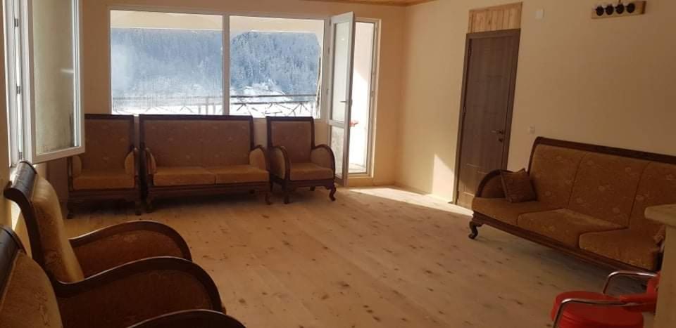 Guesthouse Caucasus Местия Экстерьер фото