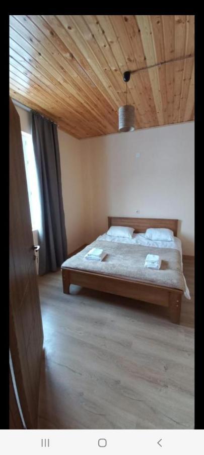 Guesthouse Caucasus Местия Номер фото